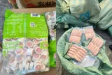 Bắt “ông trùm” chuyên thu mua thực phẩm đóng gói trôi nổi ở Quảng Ninh: 3.790 kg xúc xích, chả mực, tôm hùm, ốc đỏ chờ tuồn ra thị trường Tết