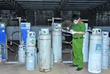 Triệt phá đường dây gas giả: Đồng loạt khám xét 10 địa điểm, thu giữ gần 4.000 bình, 14 xe ô tô