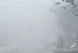 Miền Bắc đón đợt không khí lạnh mới, trời mưa phùn kèm sương mù dày đặc