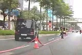 Ô tô Mercedes G63 tông cụ ông đi bộ sang đường tử vong ở Hà Nội