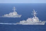 2 chiếm hạm của Hải quân Mỹ xuất hiện tại eo biển Hormuz – sắp làm 1 việc cả thế giới cùng mong chờ