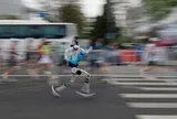 Từ múa quạt, biểu diễn võ thuật đến phá kỷ lục marathon thế giới: Robot không còn 'trình diễn' mà đã bắt đầu học được cách vượt qua giới hạn của con người