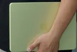 Chiếc MacBook rẻ nhất lịch sử bất ngờ giảm giá tại Việt Nam, đang "cháy hàng" diện rộng
