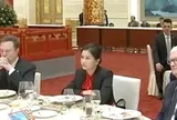 Chuyện về nữ tỉ phú Trung Quốc ngồi giữa Tim Cook và Elon Musk trong quốc yến