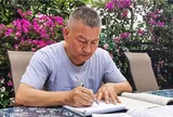 27 lần dự kỳ thi đại học khốc liệt nhất thế giới, thí sinh U60 gây bão mạng
