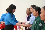 Những phần quà tiếp thêm nghị lực cho công nhân mắc bệnh hiểm nghèo