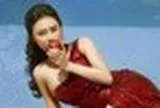 Nữ ca sĩ 1993 nói thẳng: "Tôi đi làm như đi chơi"