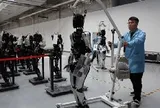 Trung Quốc lần đầu siết AI "có cảm xúc": Cấm bạn trai, bạn gái ảo cho trẻ em, ByteDance và Alibaba lập tức gỡ tính năng