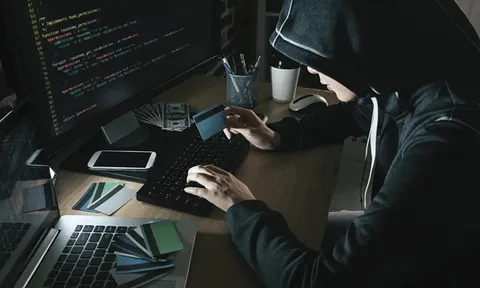 Vì sao người dùng liên tục bị làm phiền bởi tin nhắn, email lừa đảo?
