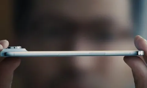 Chiếc iPhone “đẹp nhất Việt Nam" giảm sốc đến 9 triệu chỉ sau 4 tháng mở bán: Xứng đáng mua nhất hiện tại