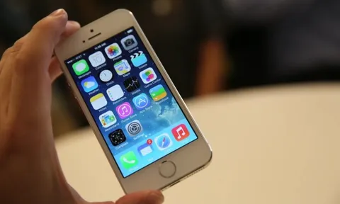 Cây bút công nghệ: "Ai thích khen điện thoại nào thì kệ, với tôi chỉ có chiếc iPhone này mãi là tuyệt tác"