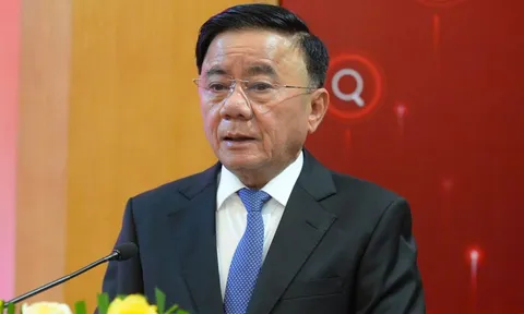 Ban Bí thư: Xử lý tài khoản ảo, bắt buộc xác thực danh tính với người dùng mạng xã hội