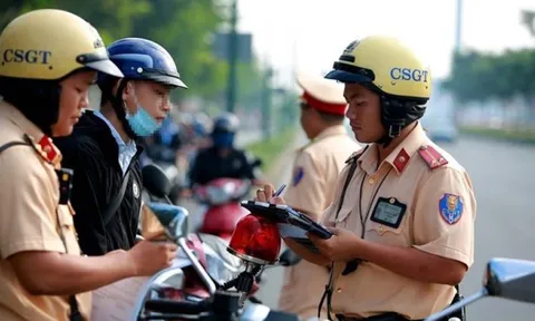 Từ 1/3, 6 lỗi vi phạm bắt đầu bị xử phạt, người tham gia giao thông lưu ý