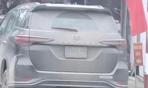 Cục CSGT thông tin về trường hợp biển số xe phủ bùn đất không bị xử phạt