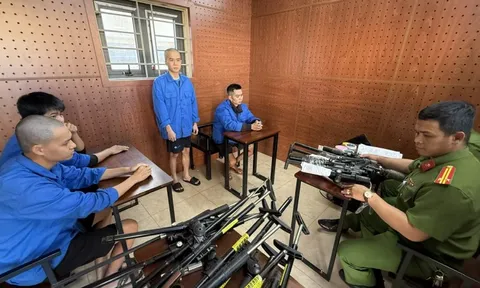 Ra lệnh bắt tạm giam, khám xét nơi ở của Nguyễn Đức Phúc, 27 tuổi