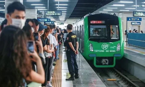 Hà Nội miễn phí vé 9 ngày Tết, thay đổi tần suất chạy 2 tuyến đường sắt trên cao