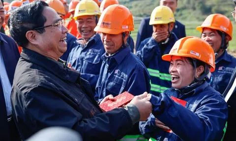 Thủ tướng Phạm Minh Chính thị sát xuyên Tết: Chốt 30/4 khánh thành 2 siêu cao tốc 37.000 tỷ đồng