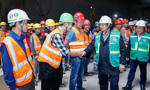 Thủ tướng chỉ đạo VNR: Hà Nội 10 năm tới phải hoàn thành 600km đường sắt đô thị, tốc độ gấp 60 lần