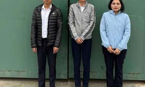 Bắt trưởng phòng khách hàng Nguyễn Tuấn Đạt SN 1991