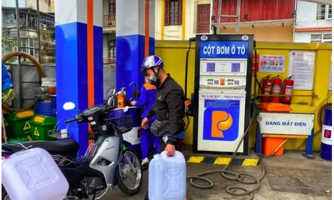 Làm rõ thông tin cây xăng dầu chỉ bán tối đa 300.000 đồng/lượt