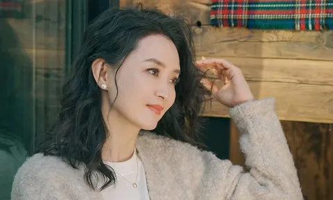 Nhan sắc không thể tin ở tuổi U60 của "mỹ nhân đẹp nhất Hoàn Châu Cách Cách"