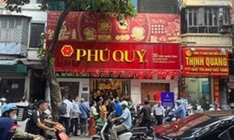 Giá bạc thỏi giảm sâu, mất mốc 70 triệu đồng/kg