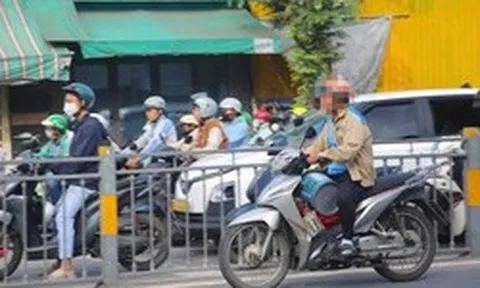 Tra cứu danh sách xe máy đi ngược chiều ở TPHCM