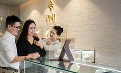 Mỗi người Việt chỉ mua 0,1 gram vàng trang sức trong năm 2025, bằng 1/10 Singapore, 1/3 Malaysia