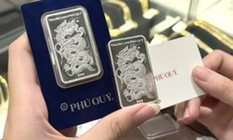 Giá bạc sáng nay giảm 4 triệu đồng/kg