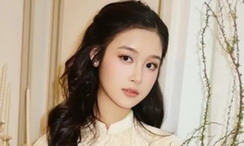 Sắc vóc đời thường gây chú ý của "Hoa khôi nhí Tây Đô" ở tuổi 18