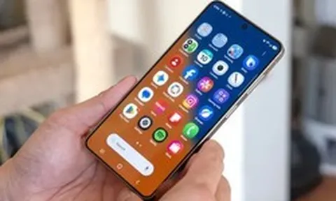 Tất cả người dùng điện thoại mới nhất của Samsung chú ý: Một tính năng cần bật ngay lên để tránh lừa đảo