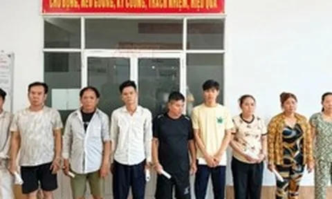 Thi hành lệnh bắt tạm giam Nguyễn Thị Em SN 1991 và 8 người khác