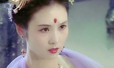Con đường trở thành nữ tỷ phú của 'Hằng Nga đẹp nhất màn ảnh'