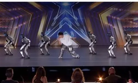 Robot hình người nhảy nhạc Lady Gaga trên sân khấu America’s Got Talent gây bão tại Mỹ