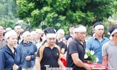 Nghẹn lòng cảnh tiễn biệt hai mẹ con tử vong trong vụ thảm án ở Bắc Ninh