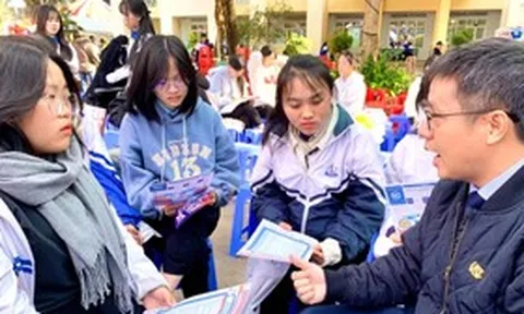 Tin vui cho phụ huynh Hà Nội: Trên 102.000 học sinh giành suất vào THPT công lập, đạt 80%