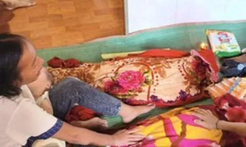 Phát hiện thi thể chị 7 tuổi, em trai 3 tuổi dưới ao nước hàng xóm
