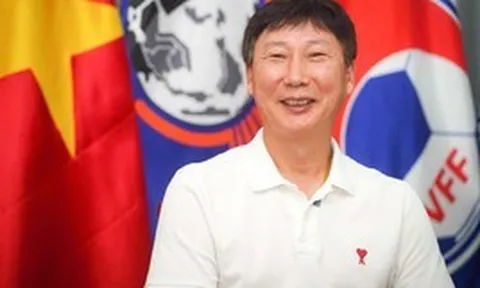 HLV Kim Sang-sik: Vợ khuyên ở hẳn Việt Nam, nhưng giá nhà cao quá không mua được