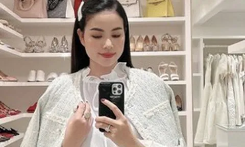 Nỗi buồn của Phạm Hương ở Mỹ