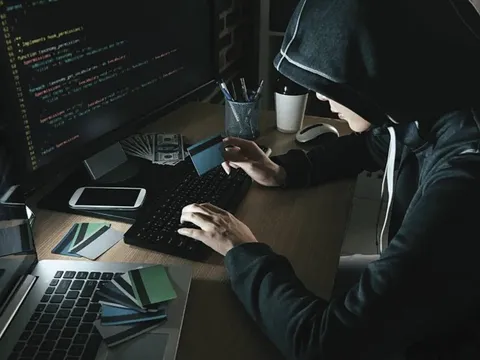 Vì sao người dùng liên tục bị làm phiền bởi tin nhắn, email lừa đảo?