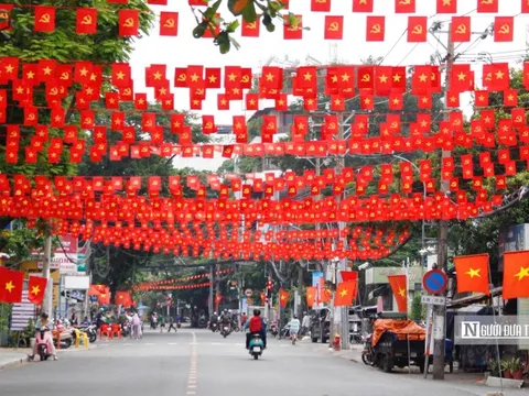 Tp.HCM “khoác áo mới”, rộn ràng đón Tết