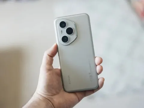 Vượt cả Apple, Samsung, hãng điện thoại Trung Quốc "ít tiếng tăm" bất ngờ lên số 1 thế giới: Người Việt quen mặt