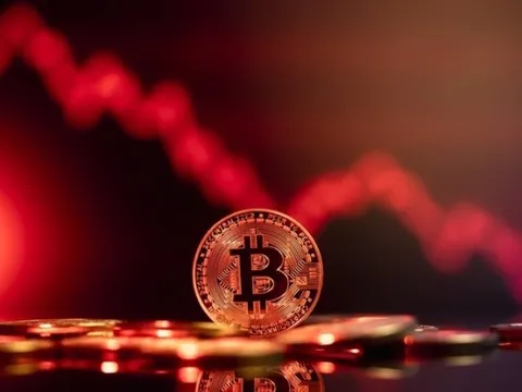 Nóng: Bitcoin ‘thủng’ mốc 65.000 USD, ‘vàng kỹ thuật’ trở thành tài sản rủi ro bậc nhất