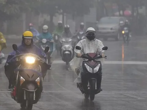 Không khí lạnh suy yếu, miền Bắc vẫn chìm trong mưa phùn và sương mù bao phủ