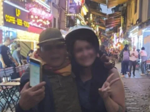 Tìm ra người xe ôm bị tố "chặt chém" khách Tây 1 triệu đồng cho cuốc xe 7km, đã được mời lên phường