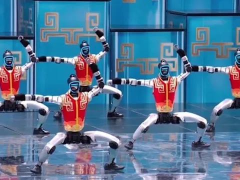 Những “ông lớn” đứng sau dàn robot nhảy múa, pha trò trên sóng truyền hình Trung Quốc: Từ sân khấu gala đến tham vọng thống lĩnh thị trường toàn cầu