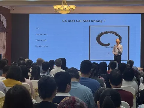 Thiền ở ngay tại đây: Khi con người thôi đi tìm ánh sáng bên ngoài