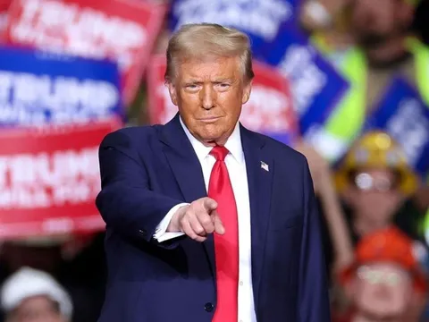 Giá xăng dầu tăng mạnh do xung đột Trung Đông: Tổng thống Mỹ tuyên bố chắc nịch 'có tăng cũng chả sao'