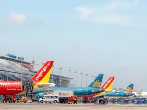 Giá xăng máy bay tăng gấp 3 lần, giá vé máy bay sẽ tăng bao nhiêu?