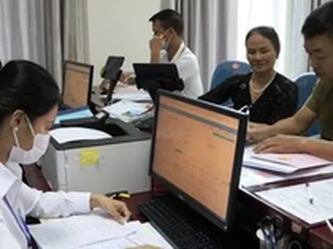 Tăng lương cơ sở: Không chỉ dừng ở câu hỏi tăng 8%, 10% hay 12%?